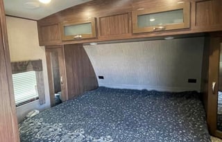 King size bed! 2 ACS! 2017 Dutchmen  Luxury RV