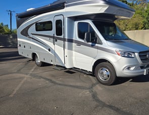 Entegra Coach Qwest 24R