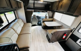 2023 Coachmen Leprechaun