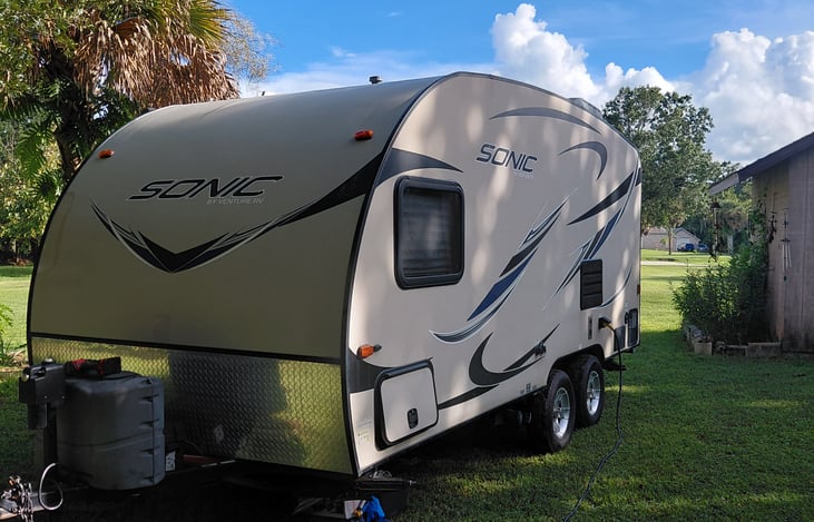 Dual axle. Dual propane tanks. No charges for propane used.
