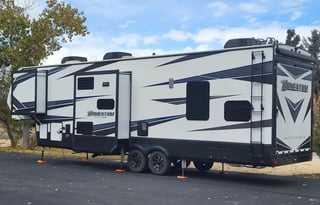 The Big Adventure-Toy hauling Glamper