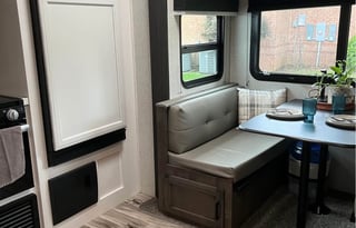 Sweet Retreat - Delivered luxury camper!