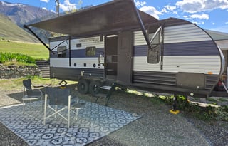 2022 Forest River Cherokee Grey Wolf 22RR w/Patio