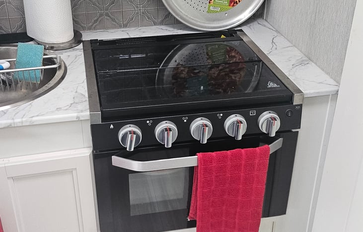 Cook top and oven
