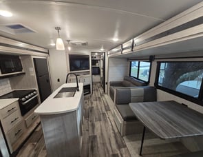 CrossRoads RV Sunset Trail Super Lite M-331 BH