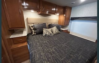 2018 Coachman Coachman Mirada 35 kb