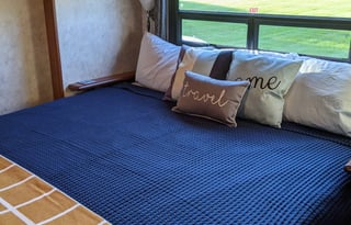 38ft Fleetwood Pace Arrow - Now this is "Glamping!" Beautiful Motorhome!