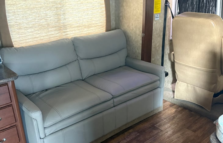 60” sleeper couch