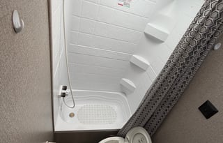 Sunny’s Family & Pet Friendly Adventure RV