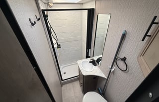 Sleep 6 - Luxury Family Fun RV Coachmen