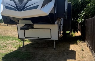 The Triton Luxe Lounge-2022 toy hauler