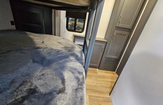 2022 Keystone RV Bullet 330BHS (DELIVERY)