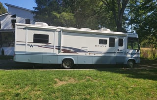 2004 Winnebago Brave 36M