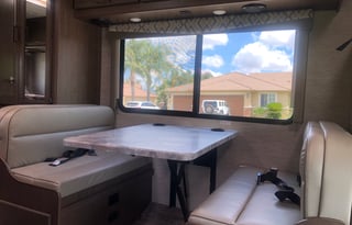 2021 Thor Motor Coach Four Winds 22E