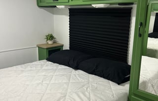 Earth Trekker 35’ Motorcoach for 8