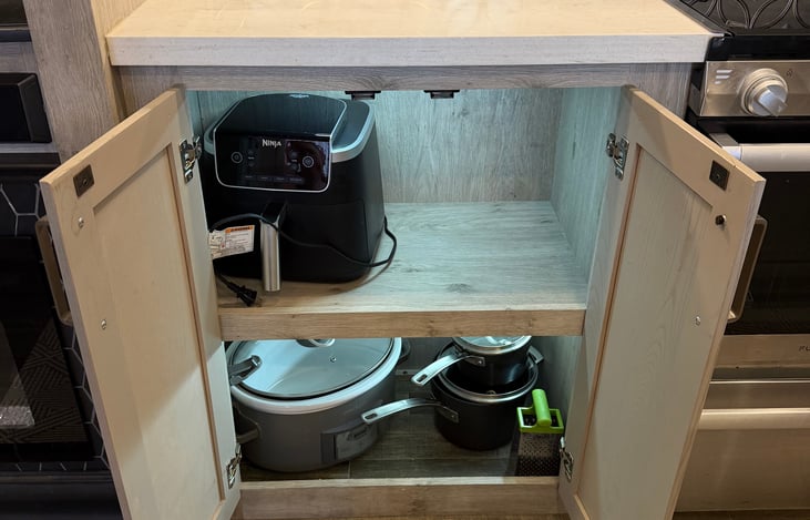 All Kitchen Appliances Provided