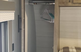 Bunkhouse & Lounge, Fully-Loaded & Turn-key Ready!