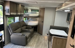 BRAND NEW Grand Design Imagine 25DBE Luxury RV