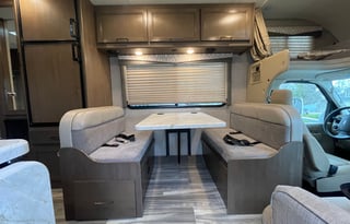 2021 Thor Motor Coach - Freedom Elite