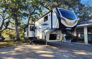 2022 Keystone RV Montana High Country 335BH
