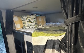 2022 Cherokee - Bring the kids!! Sleeps 9!!