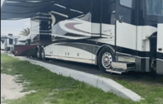 2010 Newmar King Aire TAFL2823