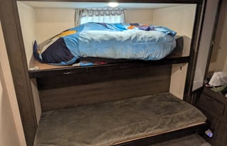 Spacious family camper!!!