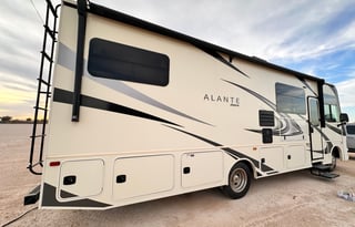 Permian Basin Deliverable Motorhome