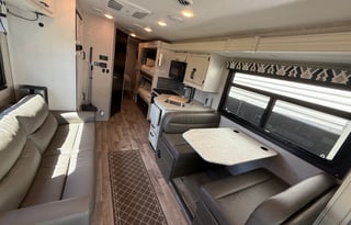 2022 Entegra Odyssey 31F–Sleeps 10, Wifi, Loaded