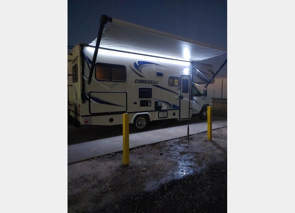 Class C Motor Home rentals in Willis