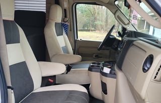 2020 Coachmen RV Leprechaun