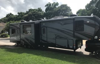 2015 Heartland/ Road Warrior 390RW