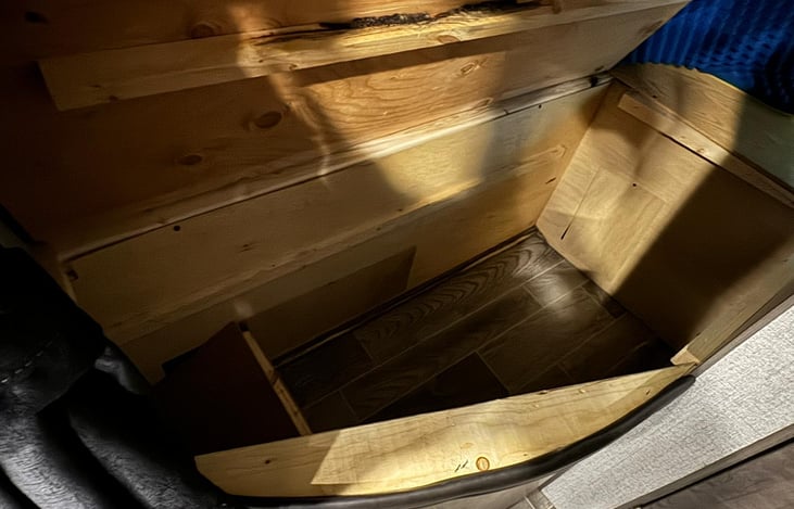 More storage under the bunk bed on bottom.