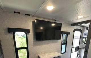 2023 Crossroads Volante 34BH - Kid & Pet Friendly!