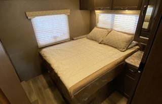 2019 Thor Freedom Elite 30FE from Hoosier RV LLC
