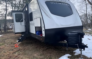 Dutchman Kodiak Ultimate RV