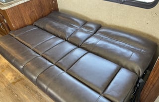 2017 Coachmen Pursuit 30 FW - NO SPECIAL DL NEEDED