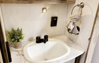 The Glamper Camper - Pet Friendly & Delivery Avail