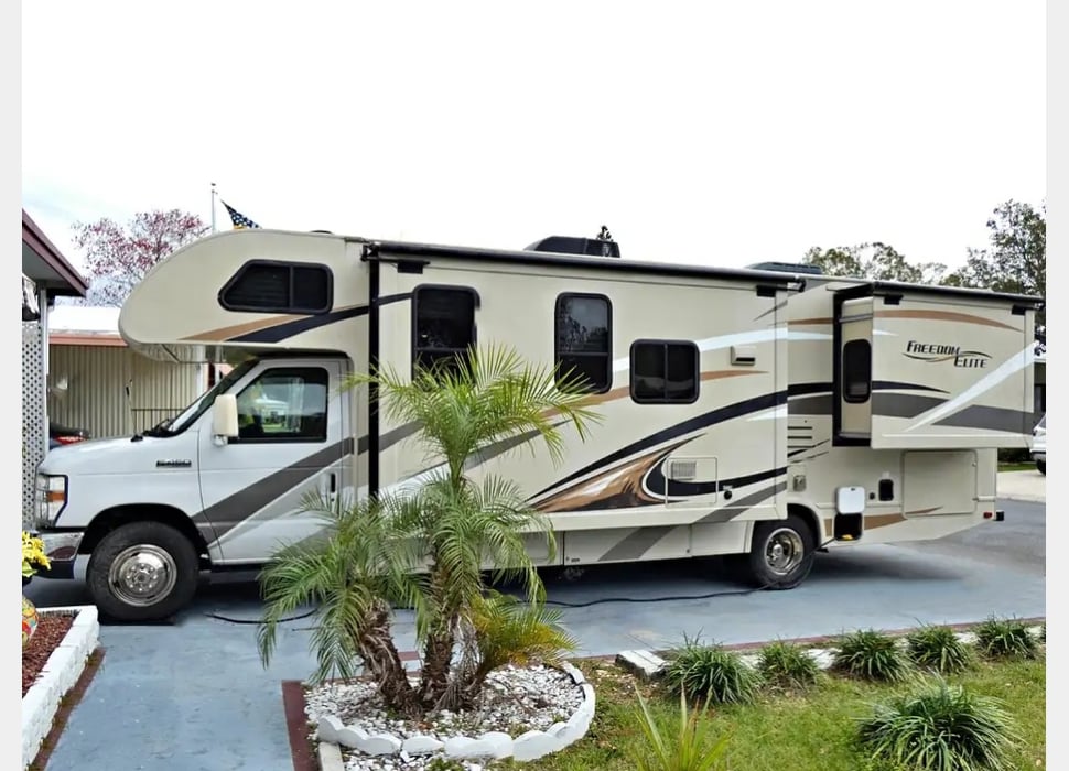 Class C Motor Home rentals in Rosenberg