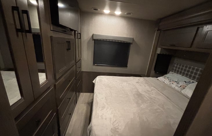 Master Bedroom with luxurious memory foam mattress