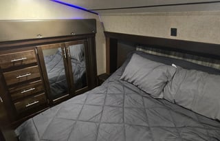 2018 Forest River RV Cherokee Arctic Wolf 315TBH8