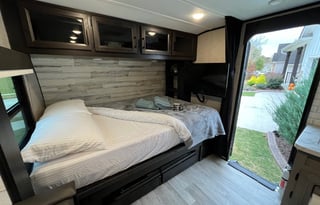 VERY clean - Compact - Easy to tow! Perfect!!!!