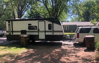 Couples Hideway! 2022 Keystone RV Hideout