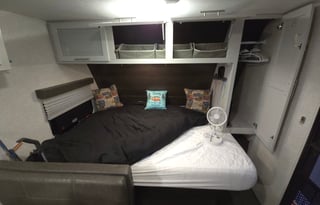 Fully-Equipped Family Friendly Camper Home!