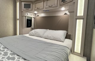 2021 Newmar Canyon Star 3927