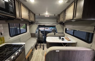 Fully Loaded 2022 coachmen leprechaun 230cb