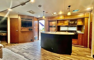 2017 Mesa Ridge MR310BHS Premium Bunkhouse