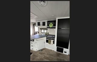 2022 Keystone RV Hideout 28BHSWE