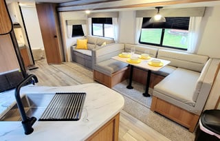 2022 Prime Time RV Avenger 27DBS