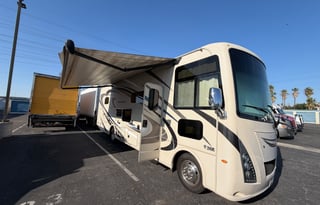 Spacious and fully equipped motorhome